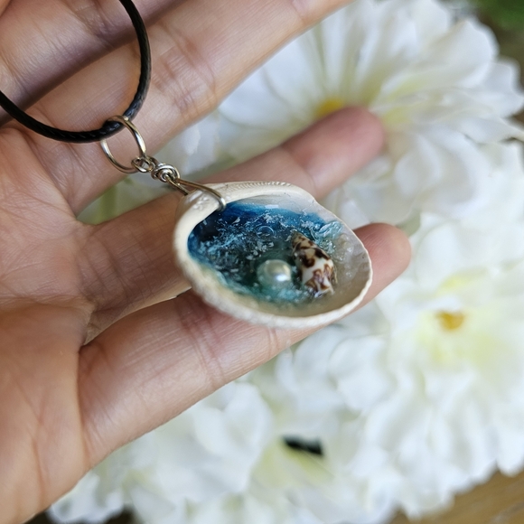 Sea shell 🐚 pendants 🌊 - Picture 3 of 3